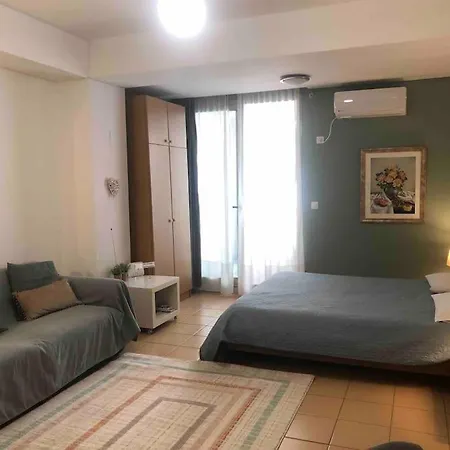 Central City ,thessaloniki,elegant,spacious Studio Апартаменты Салоники