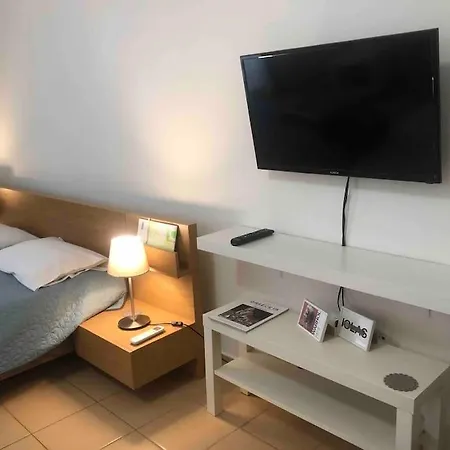Central City ,thessaloniki,elegant,spacious Studio דירה *